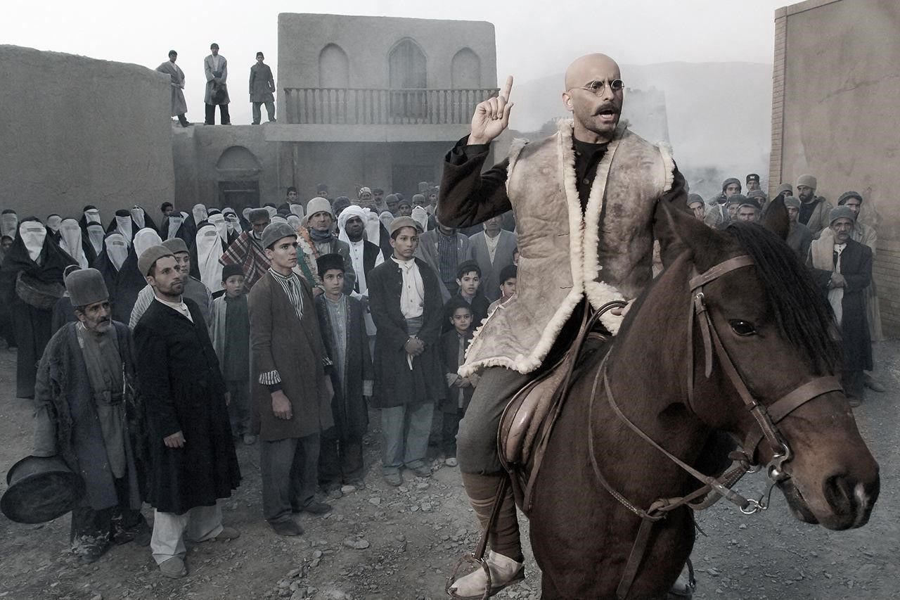 سفر سخت پیام از فرستنده تا گیرنده ; نگاهی به فیلم یتیم خانه ایران